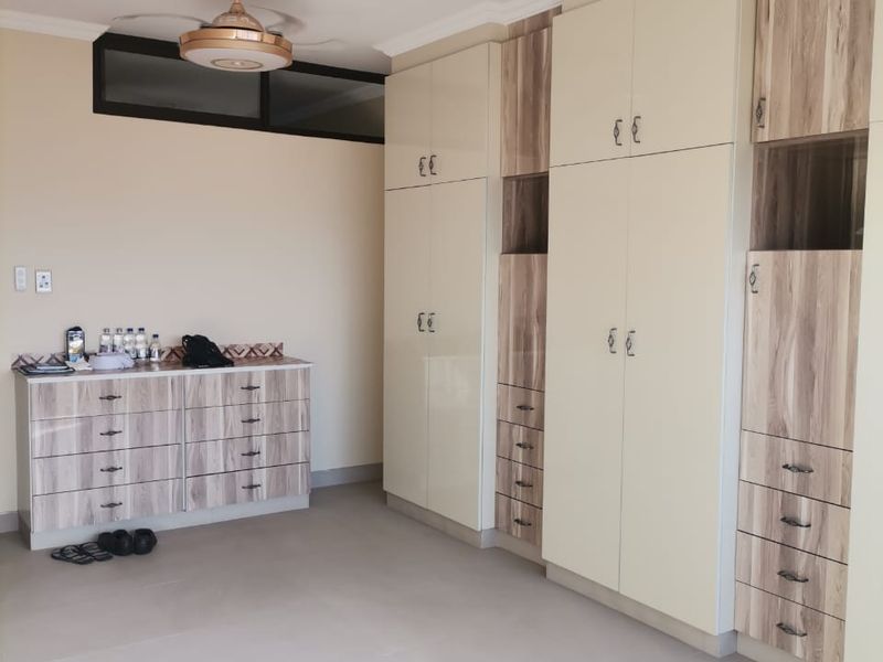 2 Bedrooms, 1 Bathroom Apartment For Sale In North Beach, Durban - Photo 10