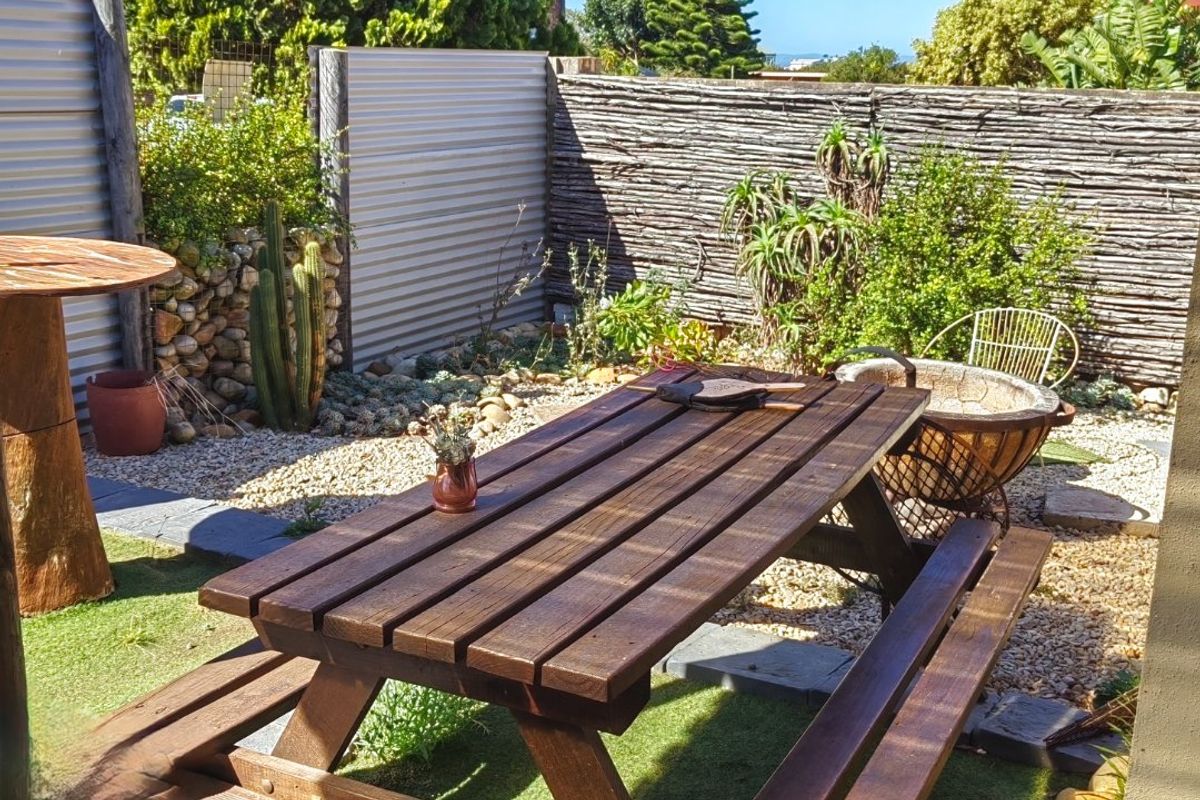 3 Bedroom House for Sale C Place - Photo 3