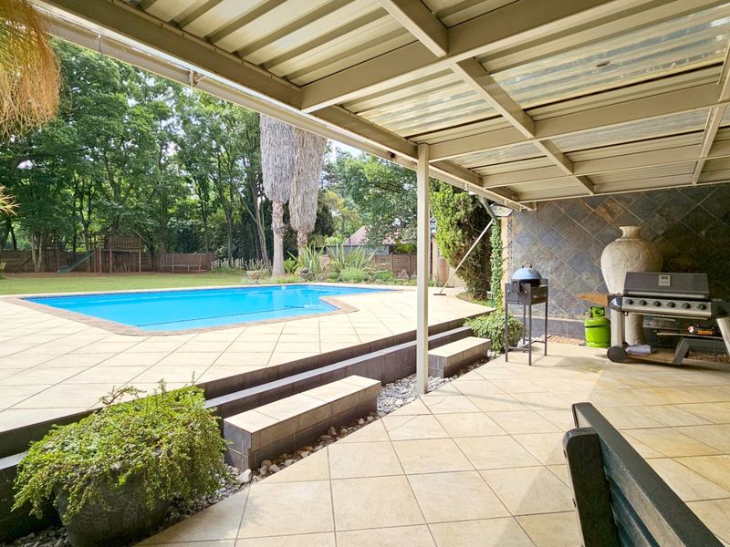 Entertainer’s dream in Three Rivers Proper. - Photo 9