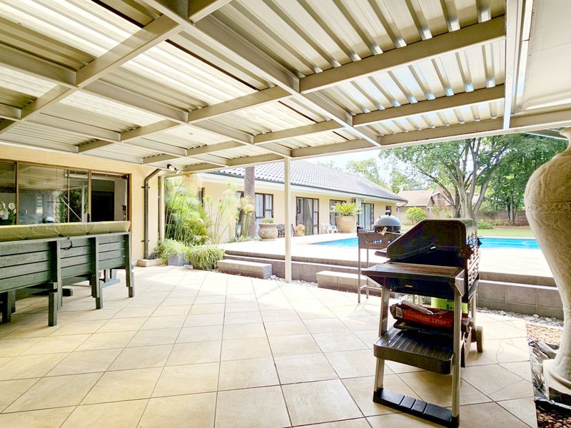 Entertainer’s dream in Three Rivers Proper. - Photo 8