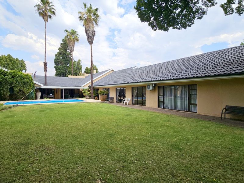 Entertainer’s dream in Three Rivers Proper. - Photo 5