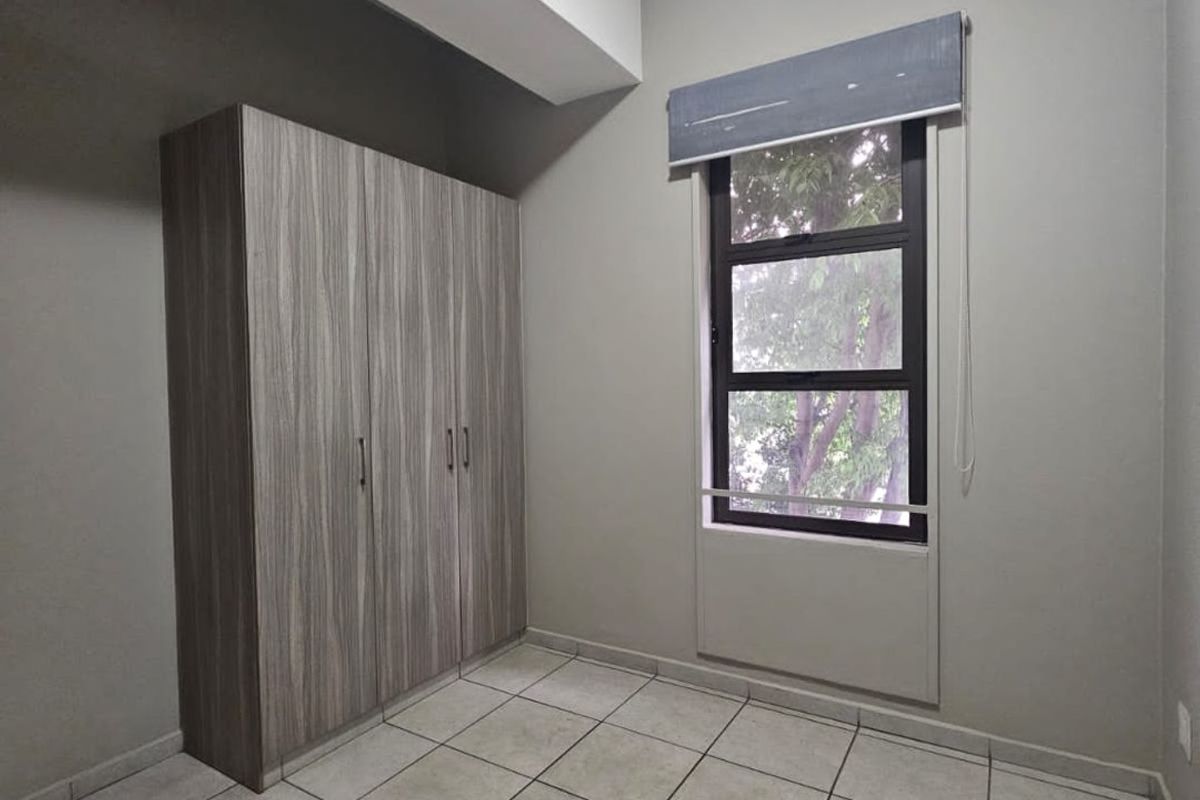 1 Bedroom and 1 Bathroom Apartment for Rent - Photo 4