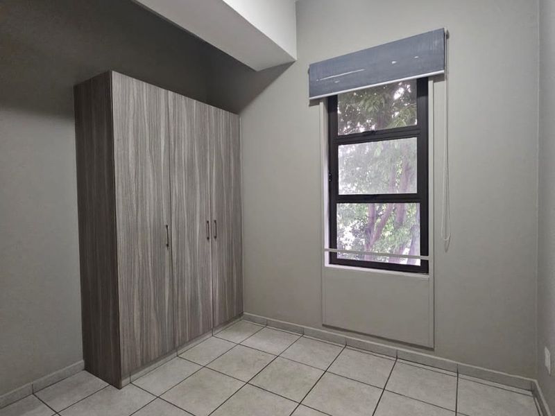 1 Bedroom and 1 Bathroom Apartment for Rent - Photo 4