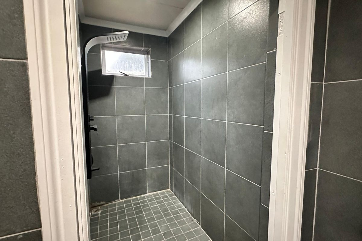 Morden 1 Bedroom Apartment - Photo 4