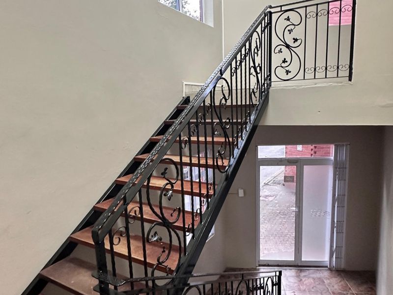 Morden 1 Bedroom Apartment - Photo 10