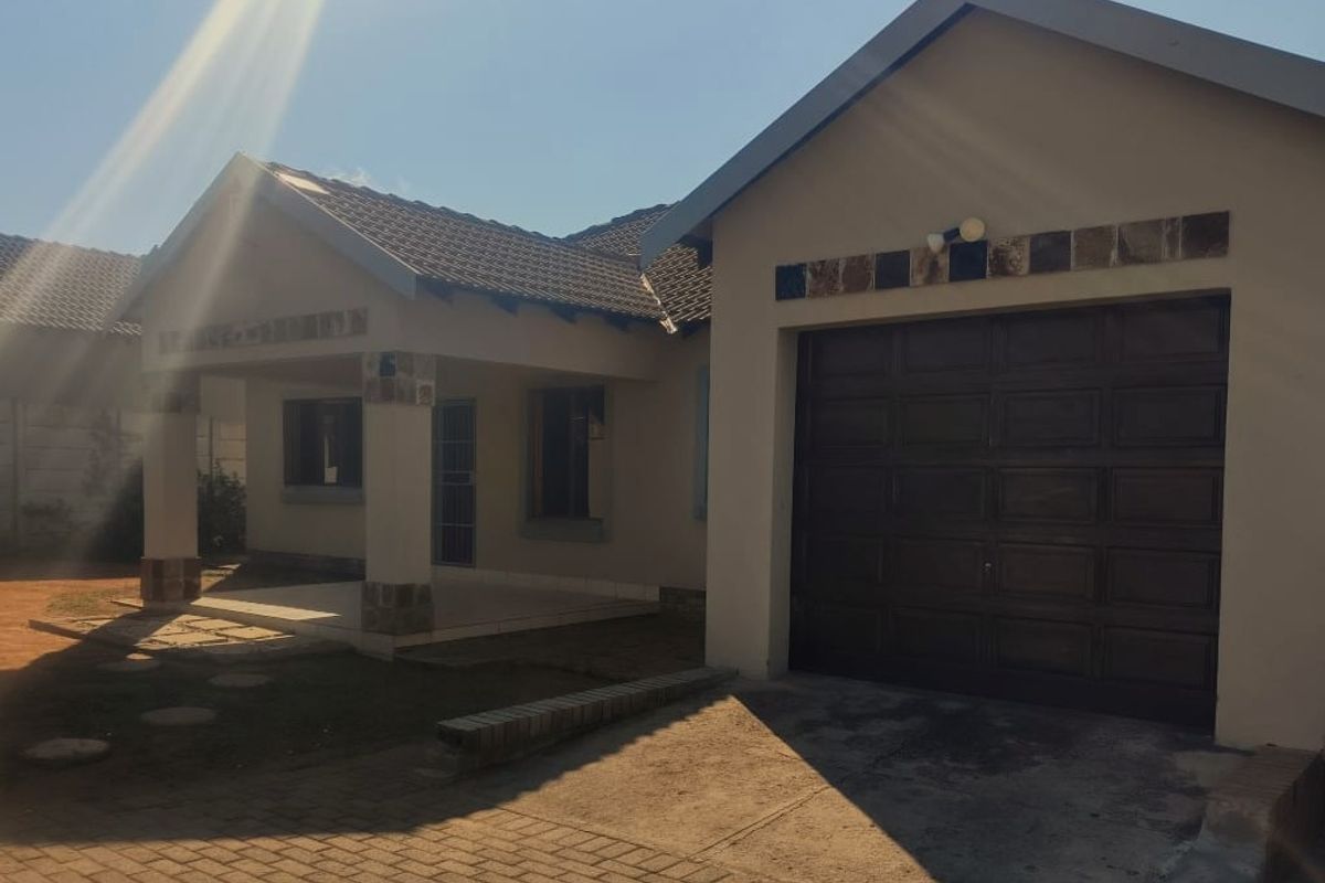 3 Bedroom House to Let - Photo 2