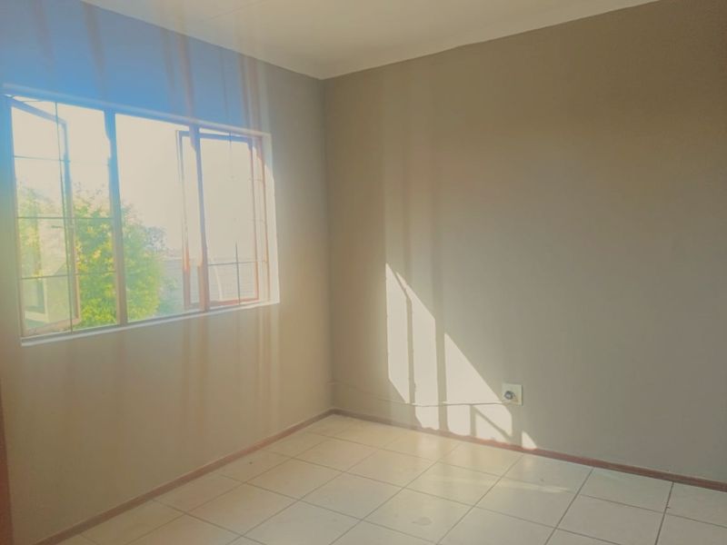 3 Bedroom House to Let - Photo 10