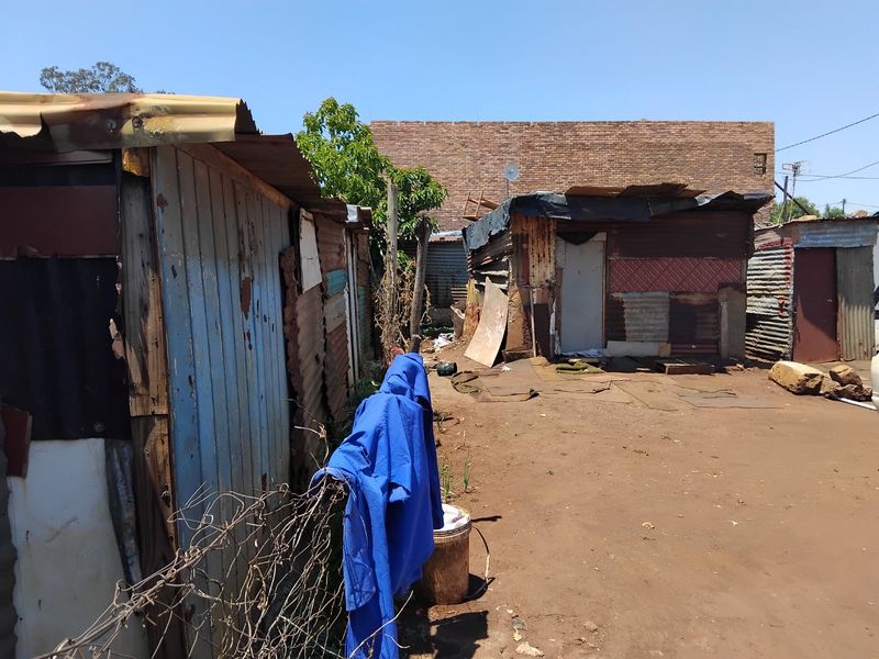 VACANT STAND FOR SALE - Photo 10