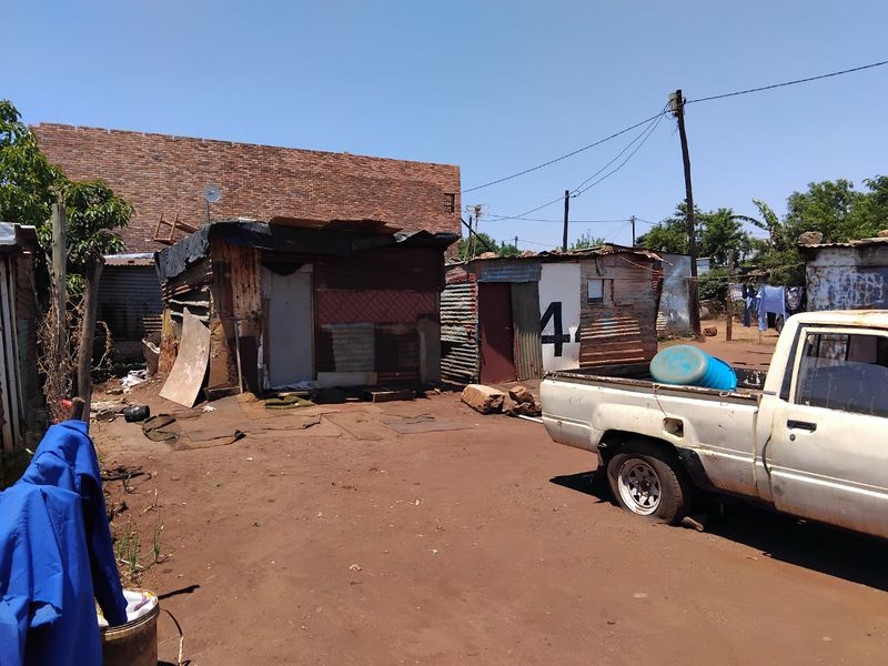 VACANT STAND FOR SALE - Photo 9