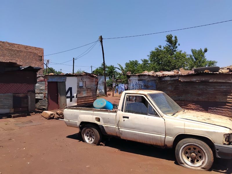 VACANT STAND FOR SALE - Photo 8