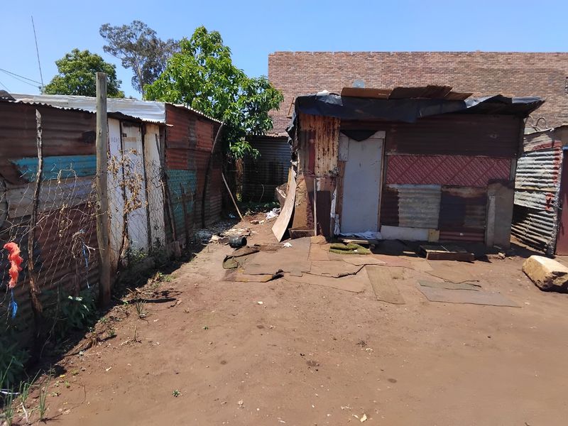 VACANT STAND FOR SALE - Photo 5