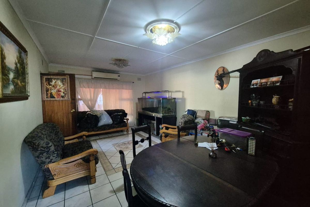 Priced To Go - Family Home - Photo 4