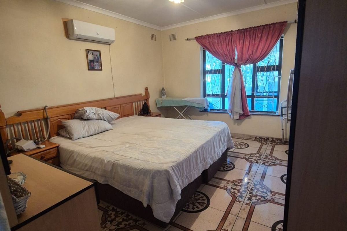 Priced To Go - Family Home - Photo 5