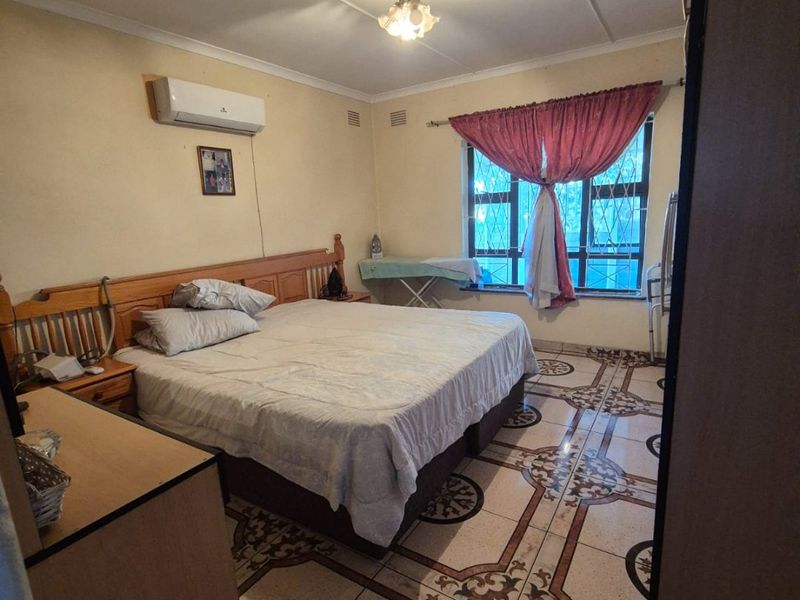 Priced To Go - Family Home - Photo 5