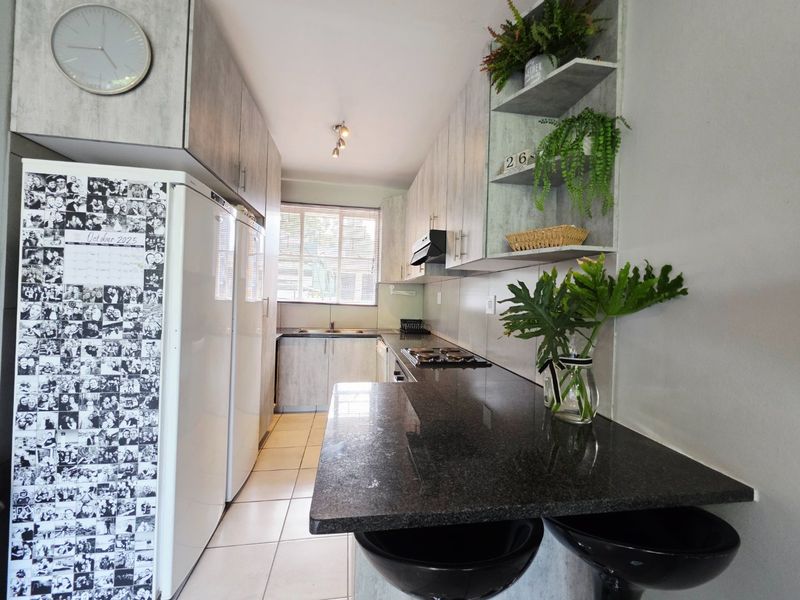 Modern Renovated 2.5 Bedroom Apartment For Sale in Villieria - Photo 3