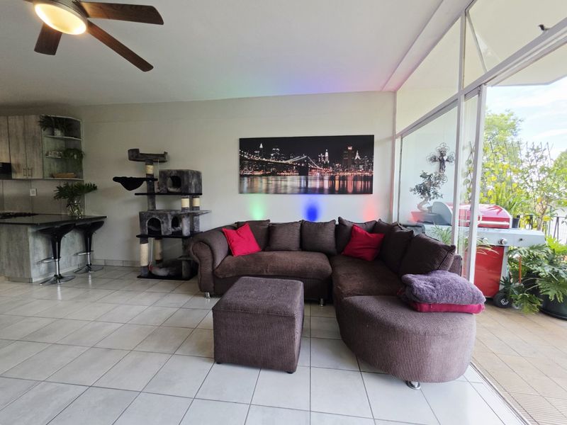 Modern Renovated 2.5 Bedroom Apartment For Sale in Villieria - Photo 8