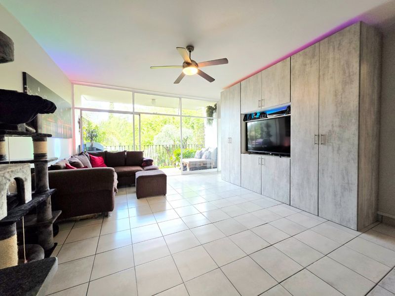 Modern Renovated 2.5 Bedroom Apartment For Sale in Villieria - Photo 7