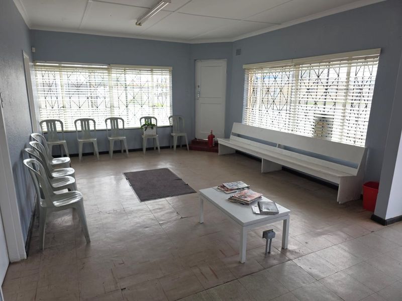 4 Bedroom home for sale in Ravensmead - Photo 5