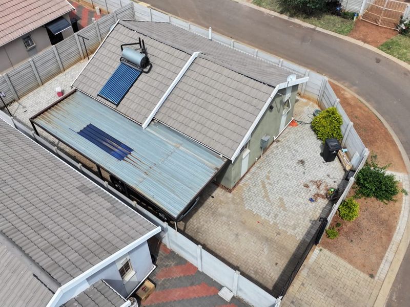 The most stunning 2 bedroom house for sale in Sky City located on the South Of Alberton. - Photo 3