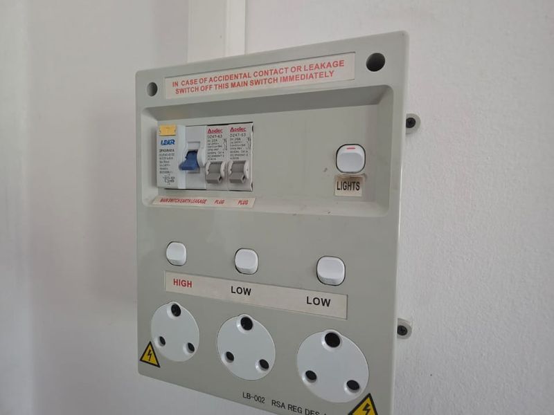 Prime Investment Opportunity: Multi-Office Building in Wonderpark, Pretoria North - Photo 7