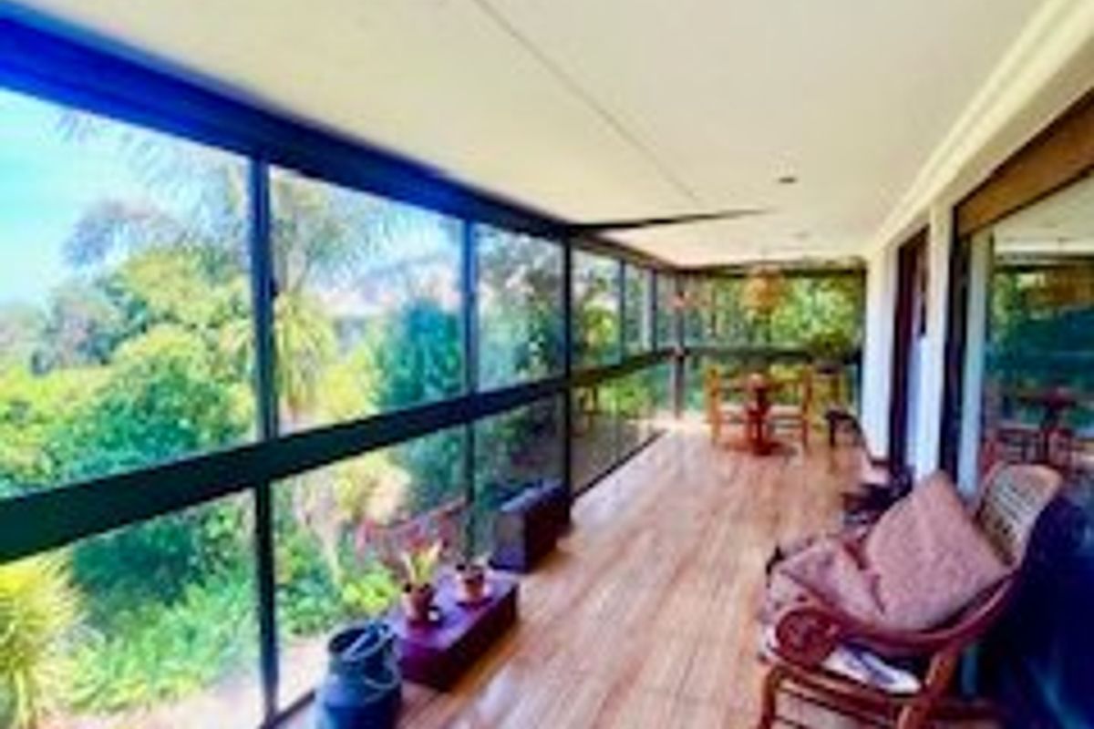 Double storage house with sea view and greenbelt infront located in outeniqua strand. - Photo 5