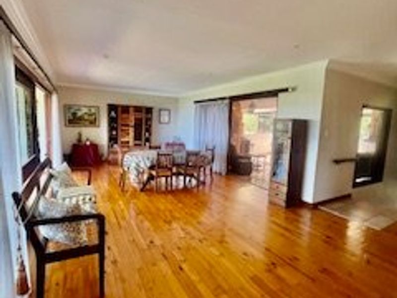 Double storage house with sea view and greenbelt infront located in outeniqua strand. - Photo 6