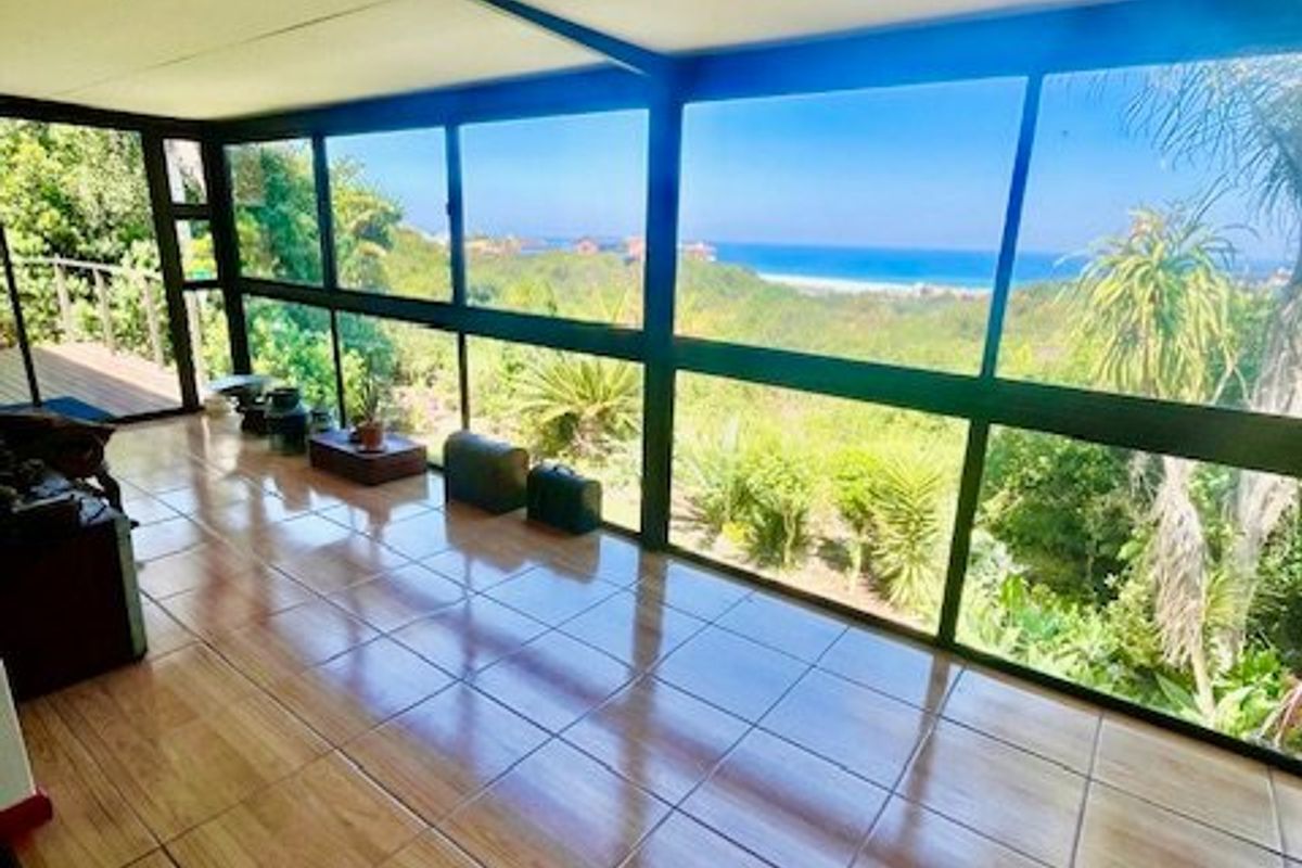 Double storage house with sea view and greenbelt infront located in outeniqua strand. - Photo 4