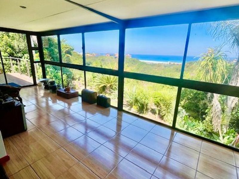 Double storage house with sea view and greenbelt infront located in outeniqua strand. - Photo 4