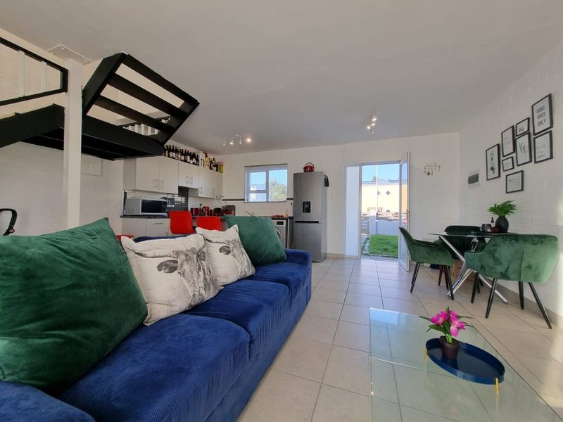 Home for Sale in Parsonsvlei - Photo 4