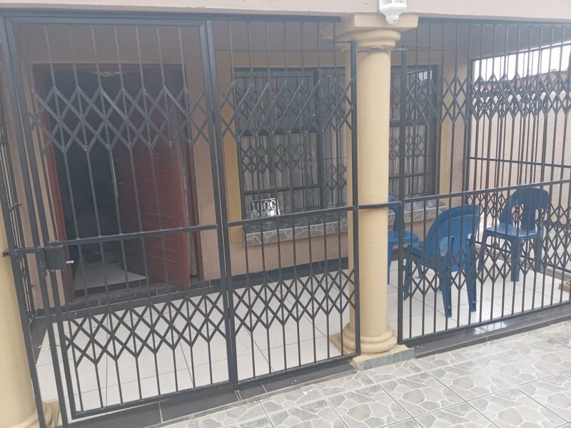 3 bedroom house Soshanguve JJ - Photo 4