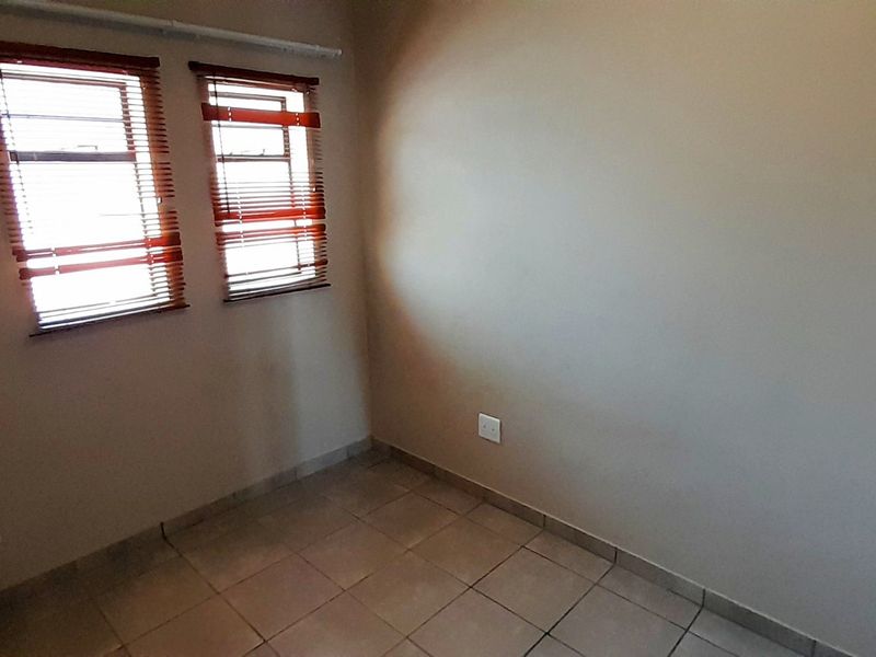 2 Belhar Apartment in Belhar Views - Photo 10