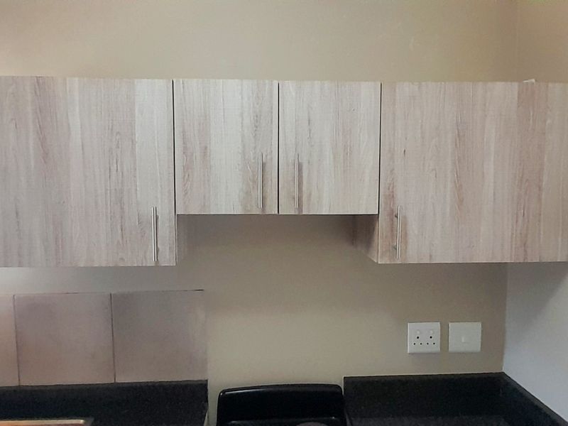 2 Belhar Apartment in Belhar Views - Photo 4