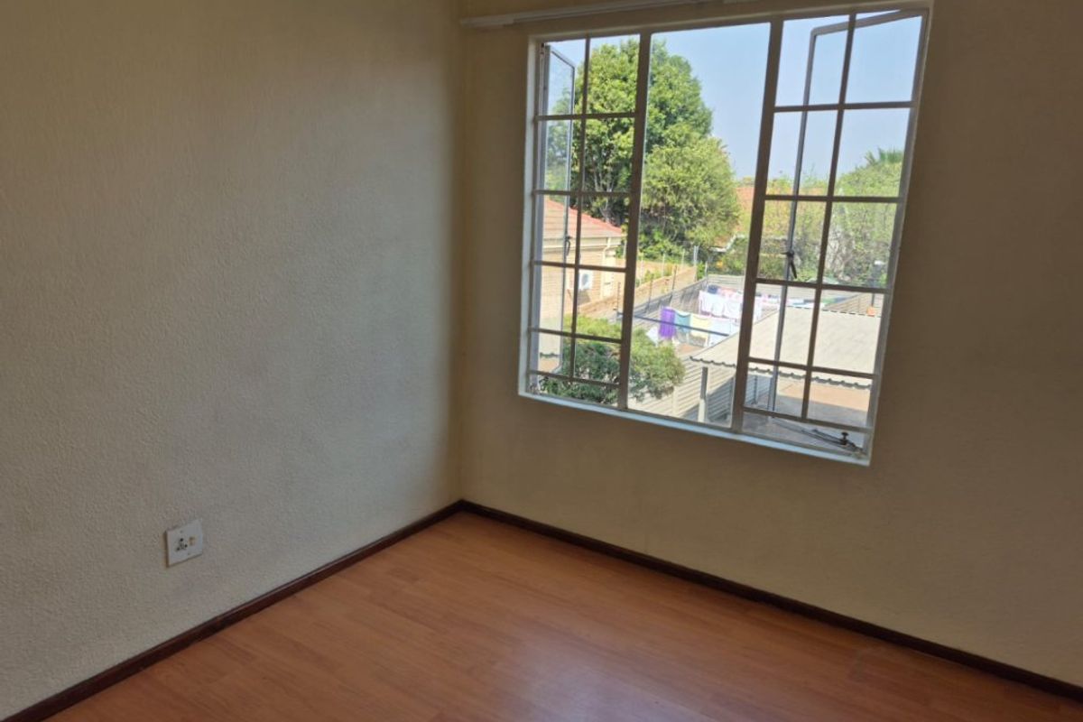 3 Bed Townhouse for Sale – Comfortable Living with Great Amenities! - Photo 5