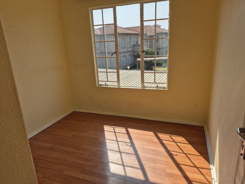 3 Bed Townhouse for Sale – Comfortable Living with Great Amenities! - Photo 4