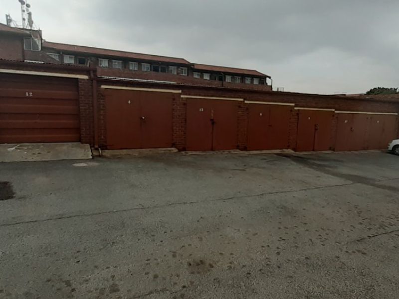 1 Bed Flat for Sale – Spacious and Secure Living! - Photo 9