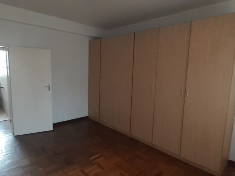 1 Bed Flat for Sale – Spacious and Secure Living! - Photo 10