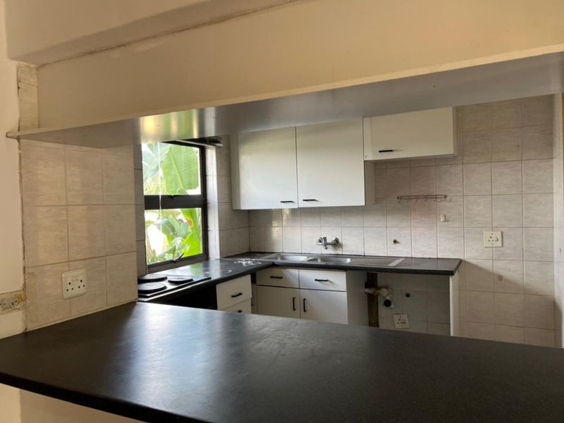 2-Bedroom Townhouse For Sale – Modern, Comfortable & Pet Friendly! - Photo 5