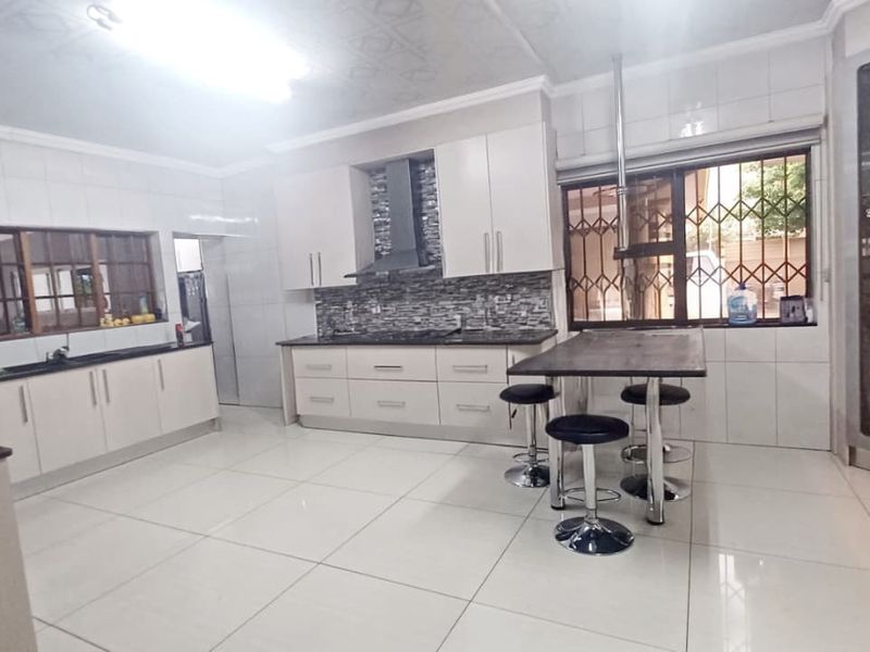 A fully Furnished home in the elite part of Duncanville. - Photo 8