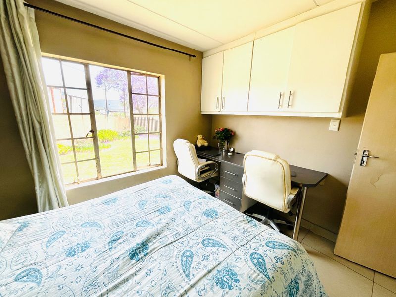 Two-bed apartment/flat in Buccleuch,Sandton -secure now!! - Photo 10