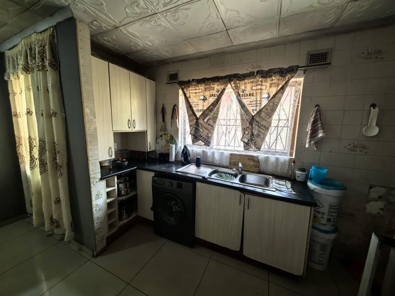 3 Bedrooms, 1 Bathroom Townhouse For Sale In Pinetown, Durban - Photo 8