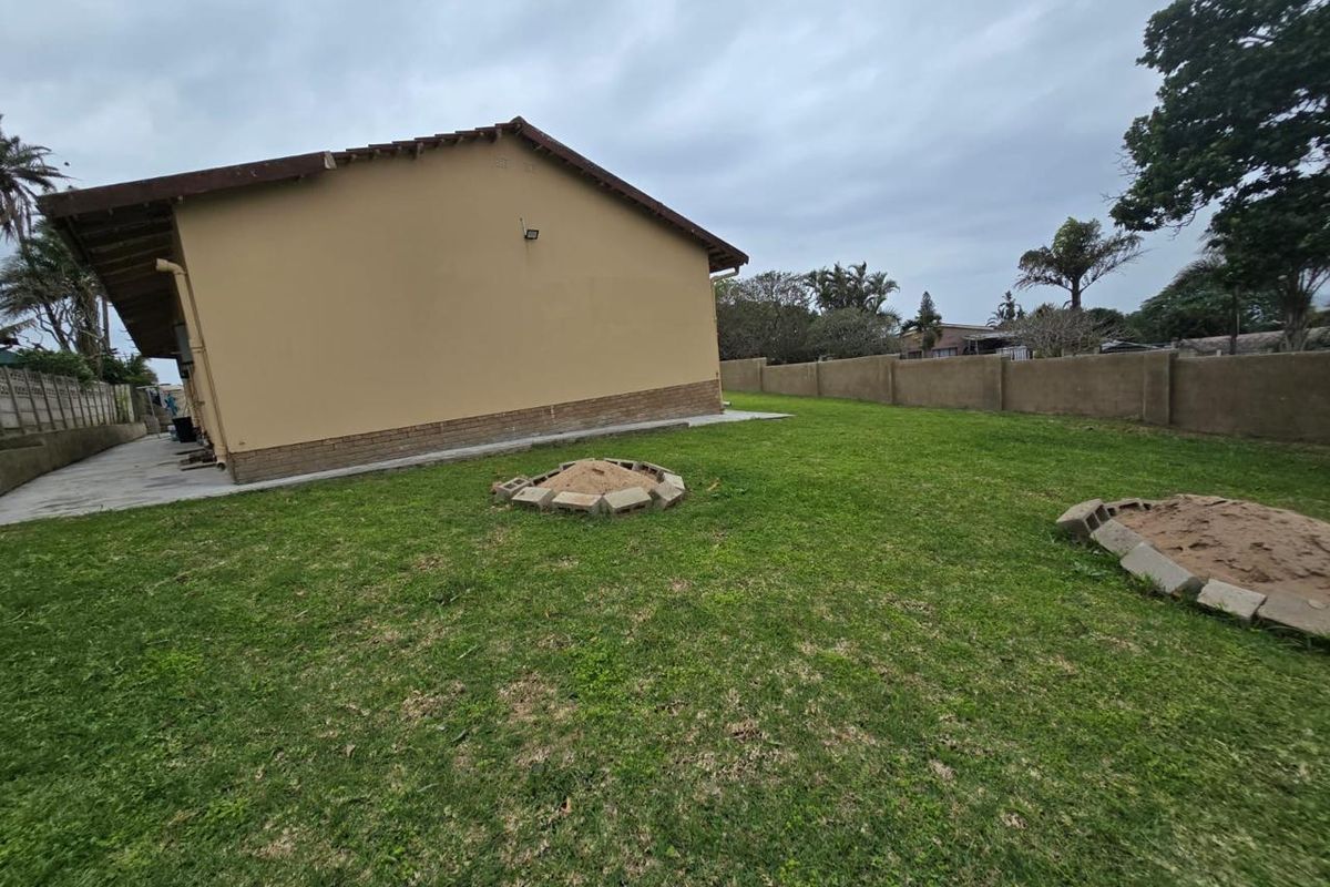 Spacious 4-Bedroom Family Home with Distant Sea Views in Sunwich Port - Photo 3