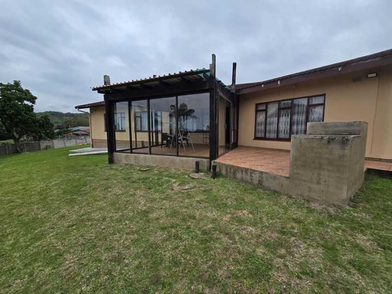 Spacious 4-Bedroom Family Home with Distant Sea Views in Sunwich Port - Photo 1
