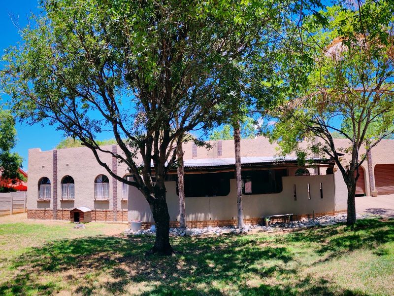 House for sale in Modimolle - Photo 2