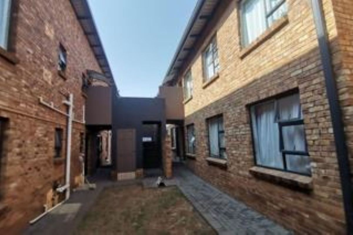 Stylish 3 Bedroom Unit in Albertsdal - Photo 4