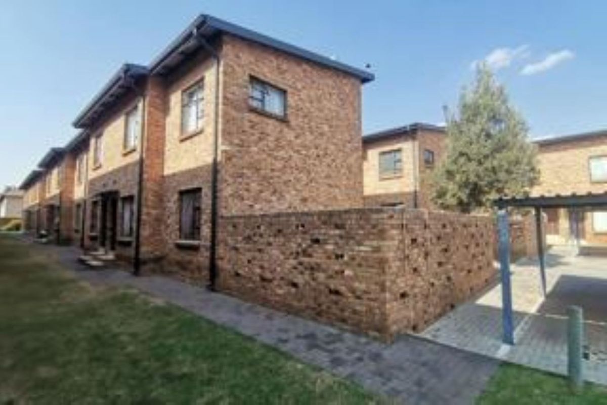 Stylish 3 Bedroom Unit in Albertsdal - Photo 3