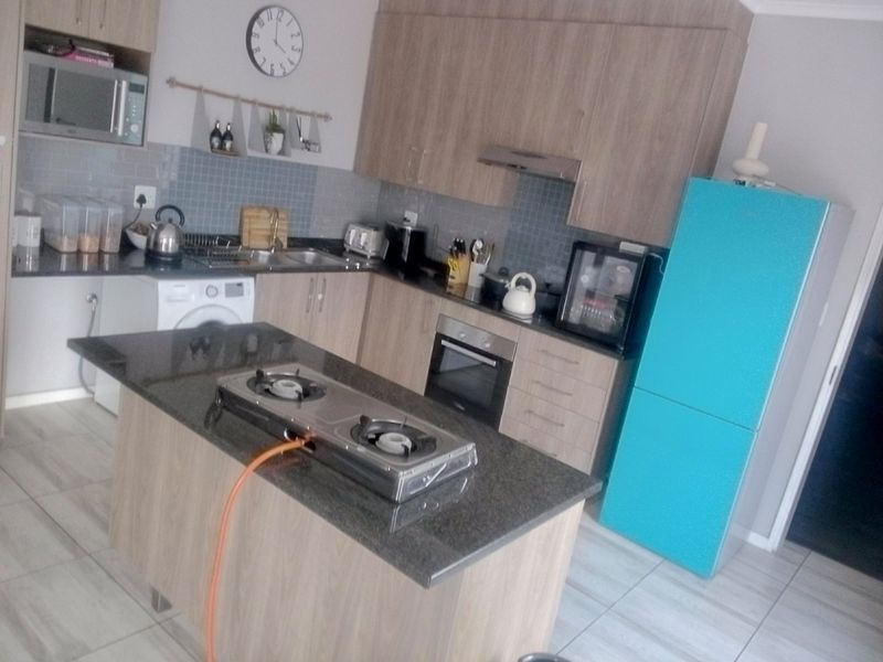 Three bedroom townhouse foe sale!!!!!!!!!!!!!!!! - Photo 6