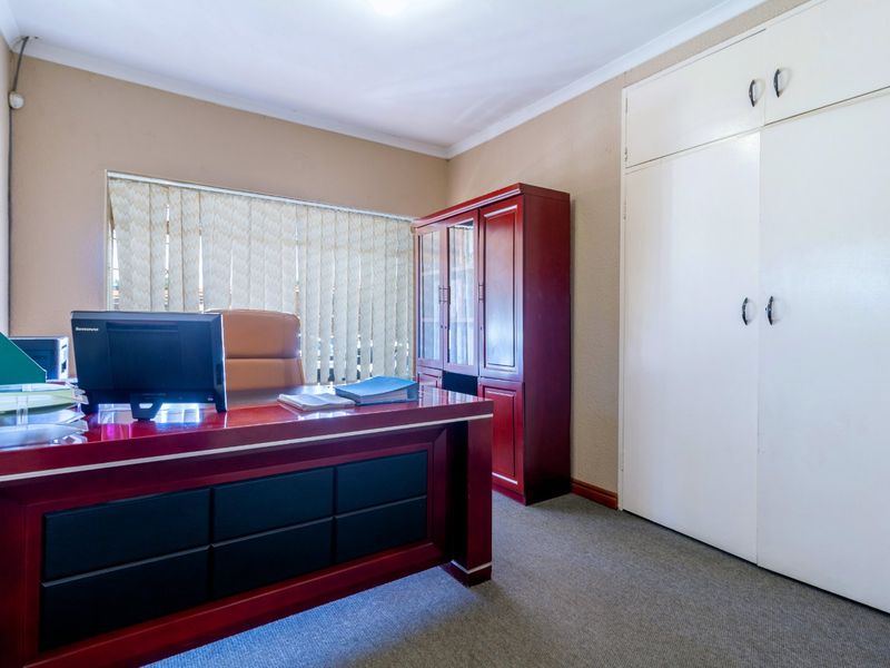 0 Bed Commercial in Kempton Park Ext 4 for Sale - Photo 1