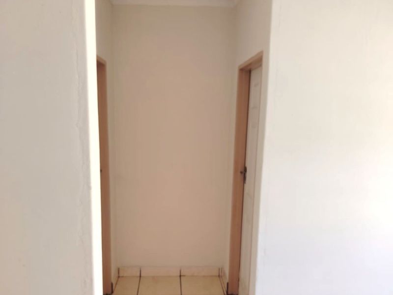 2 Bedroom Townhouse Available - Photo 5