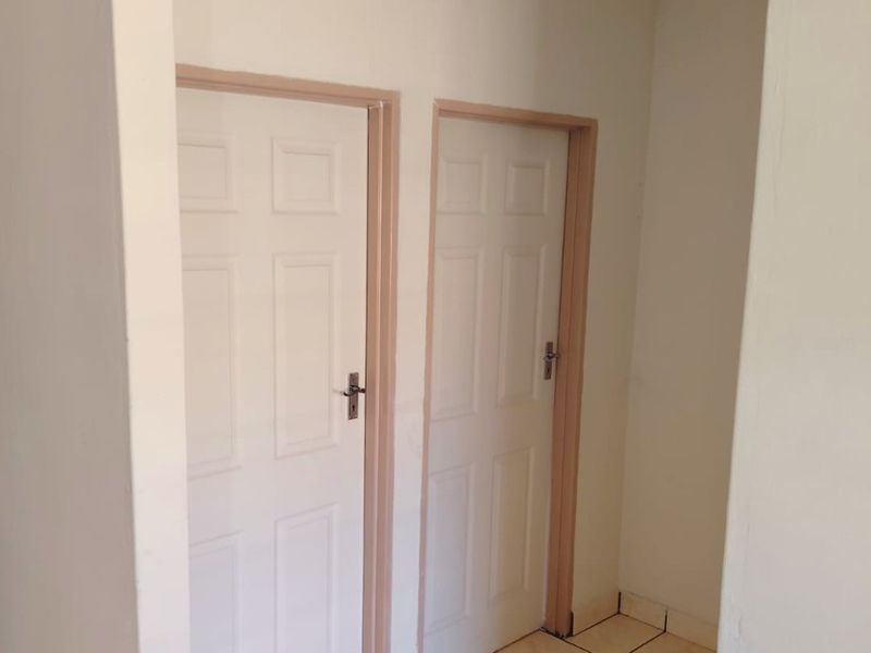 2 Bedroom Townhouse Available - Photo 6