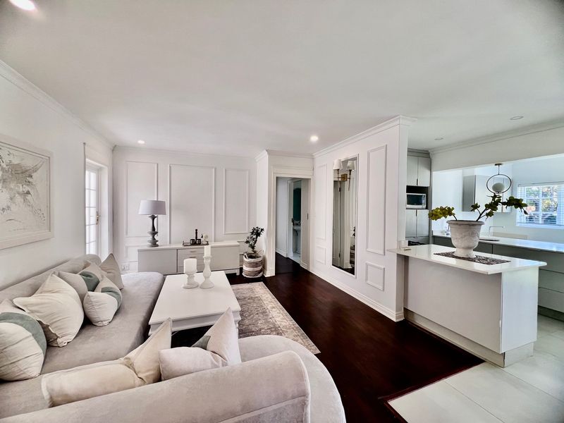 Luxury 5 bedroom Furnished Home in a Secure Golf Estate - Photo 2